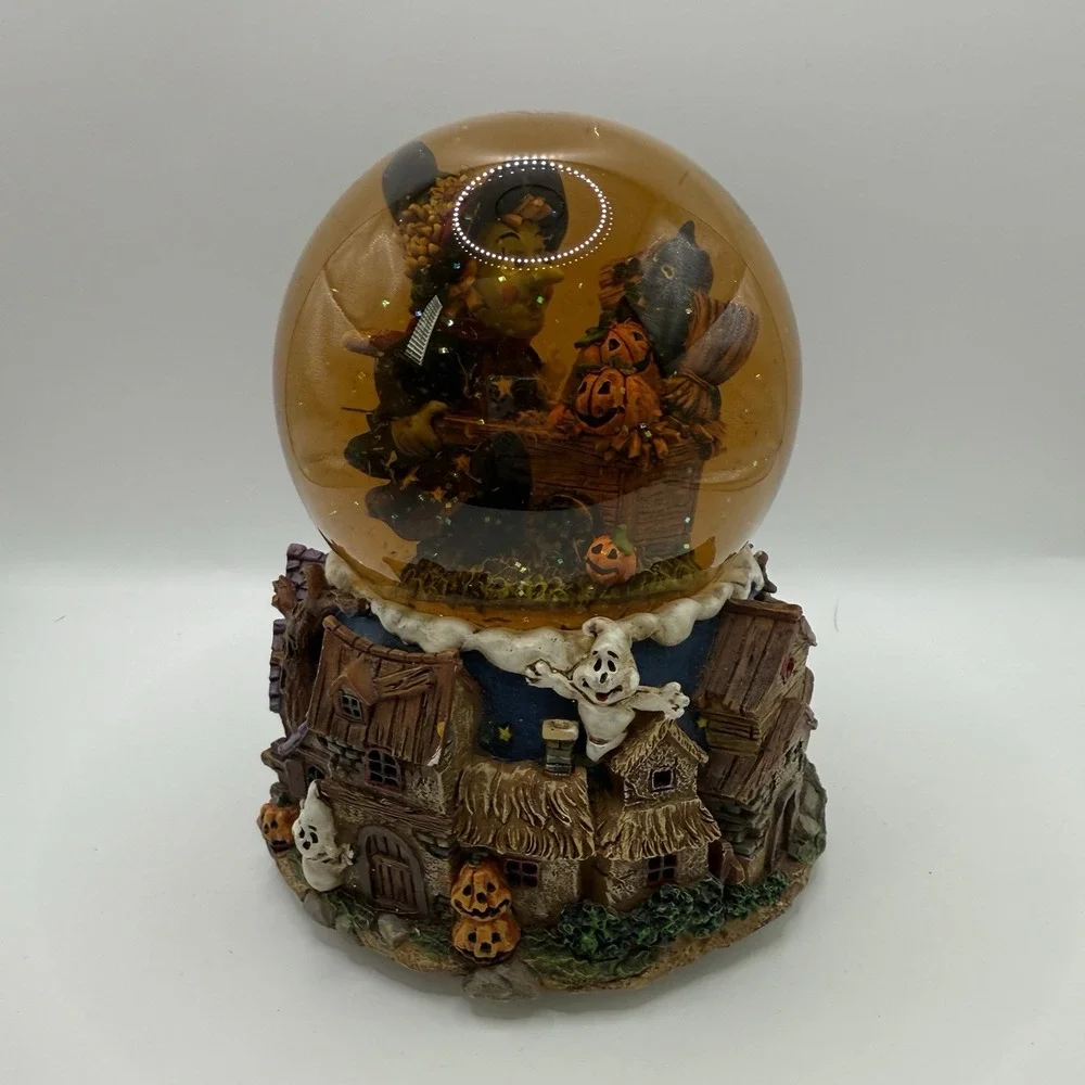 Halloween Witch Water Globe, Spooky Ghosts ,Retro Vintage Style Pumpkins